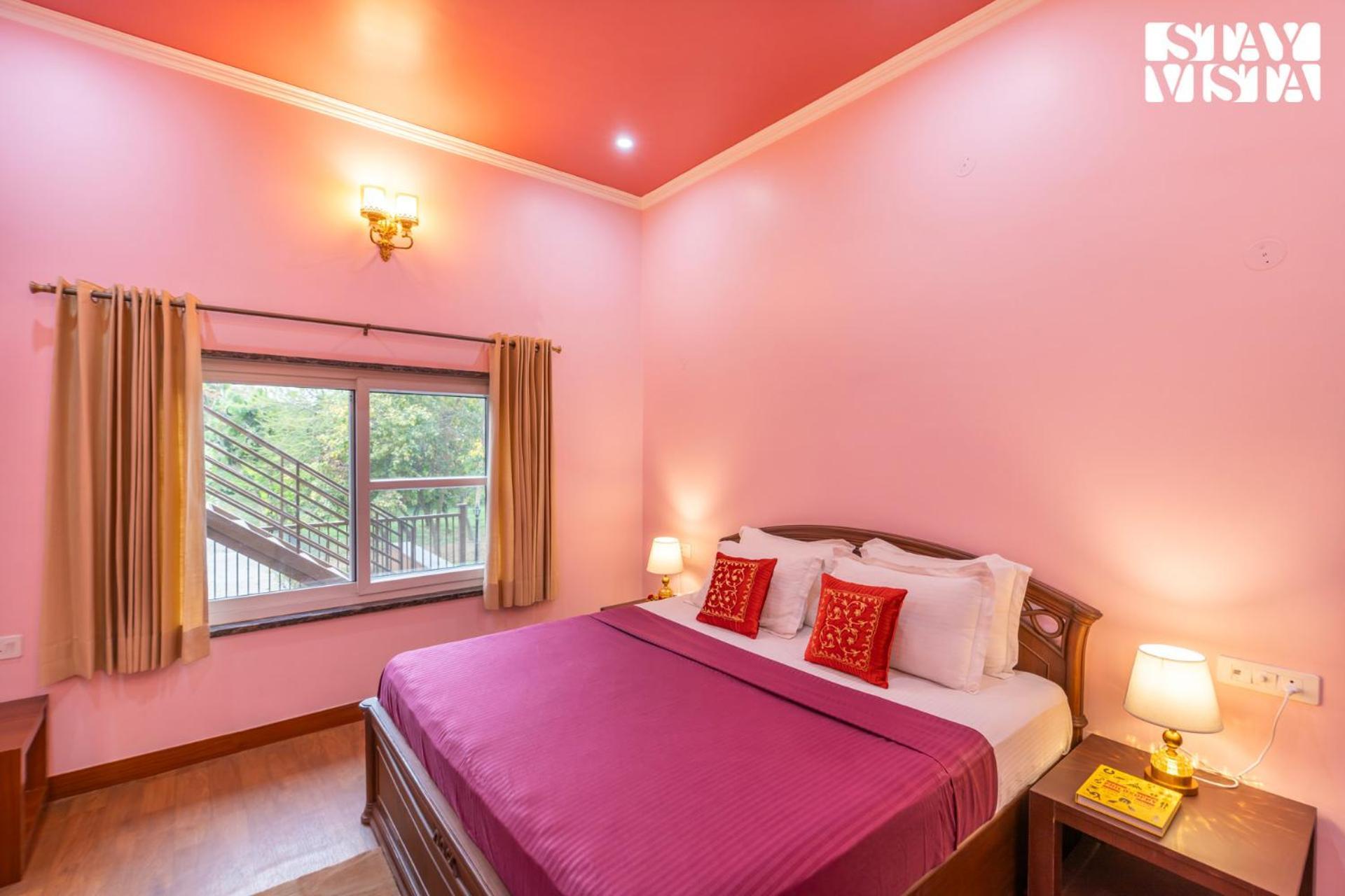 Stayvista At Maple Farms With Pool, Bbq & Bonfire Sohna 외부 사진