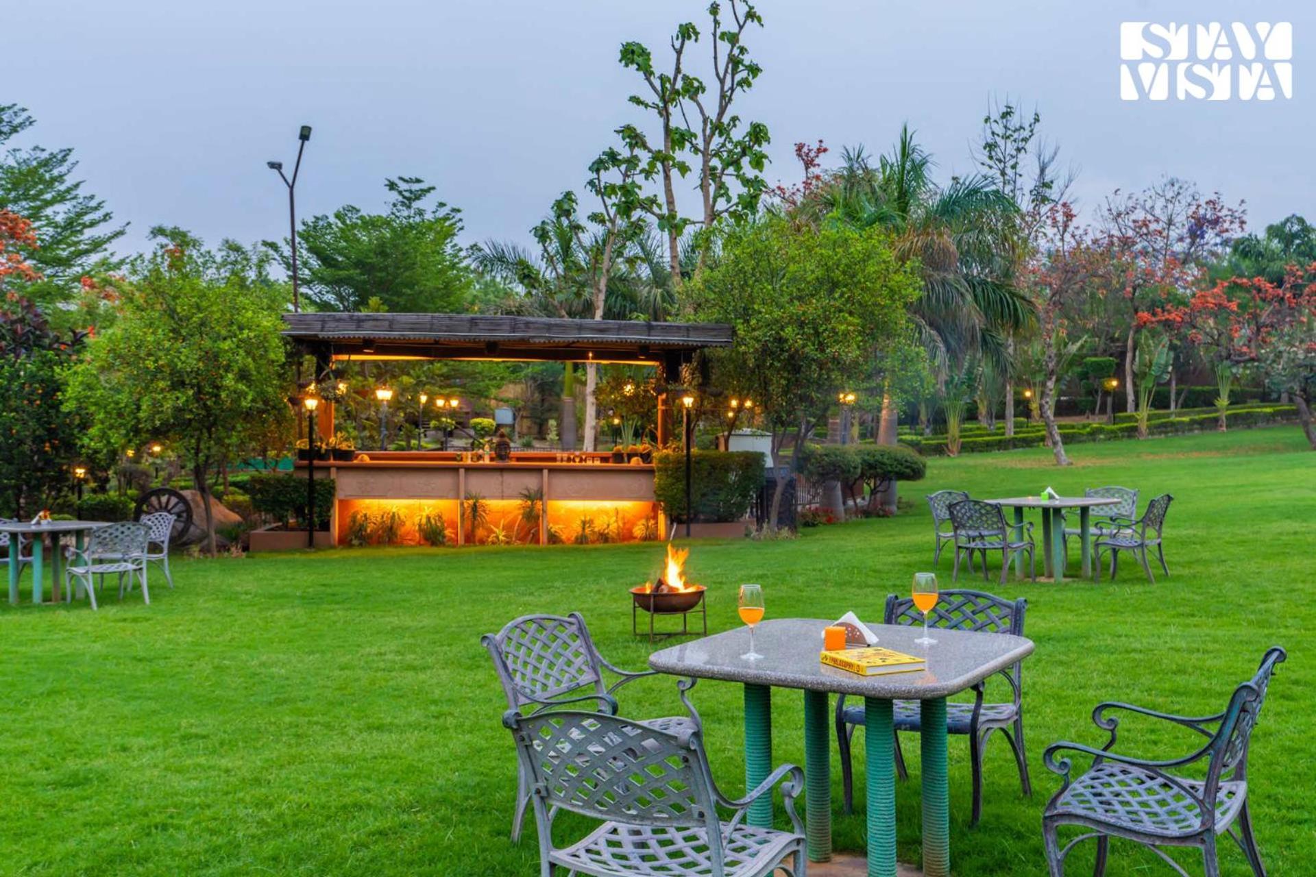 Stayvista At Maple Farms With Pool, Bbq & Bonfire Sohna 외부 사진
